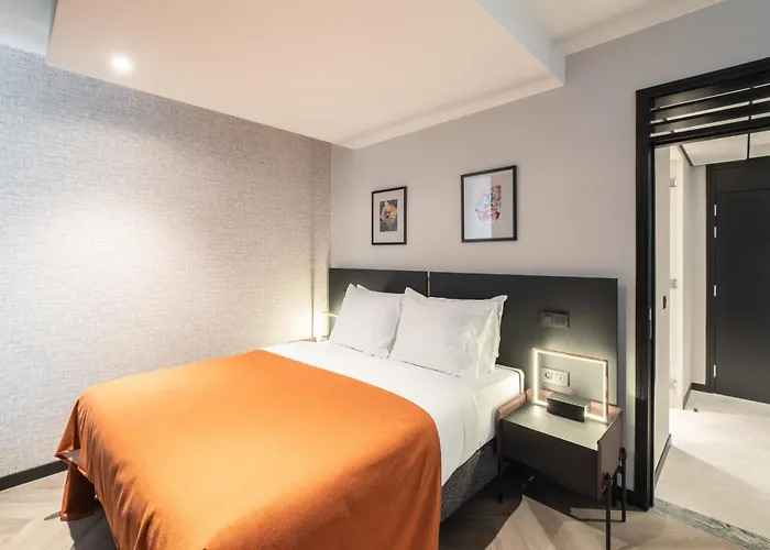 Hyllit Hotel