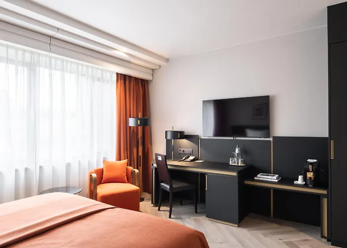 Hyllit Hotel