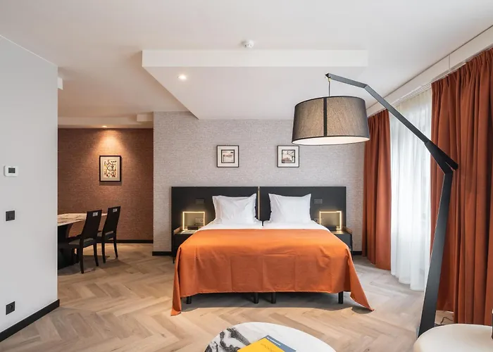 Hyllit Hotel